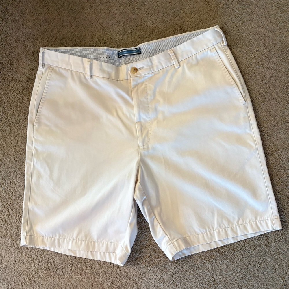 Peter Millar Cream Flat Front Chino Shorts size 38 9 100% Cotton